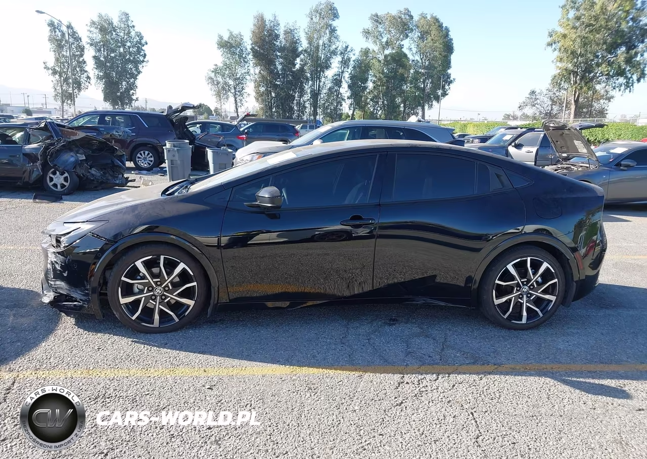 2024 Toyota Prius Prime Xse Premium VIN:JTDACACU7R3014912 - 14