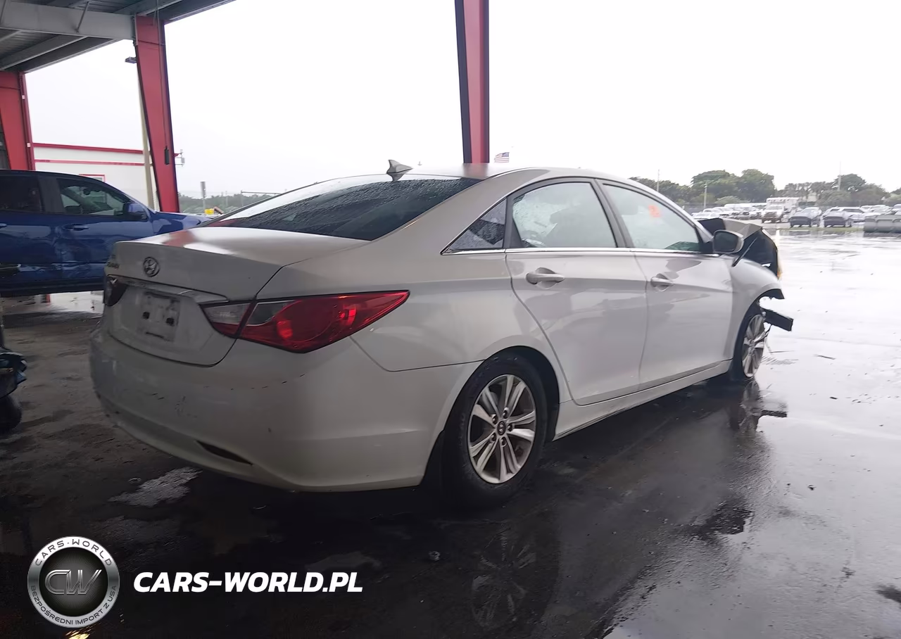 2013 Hyundai Sonata Gls VIN:5NPEB4AC4DH616972 - 4