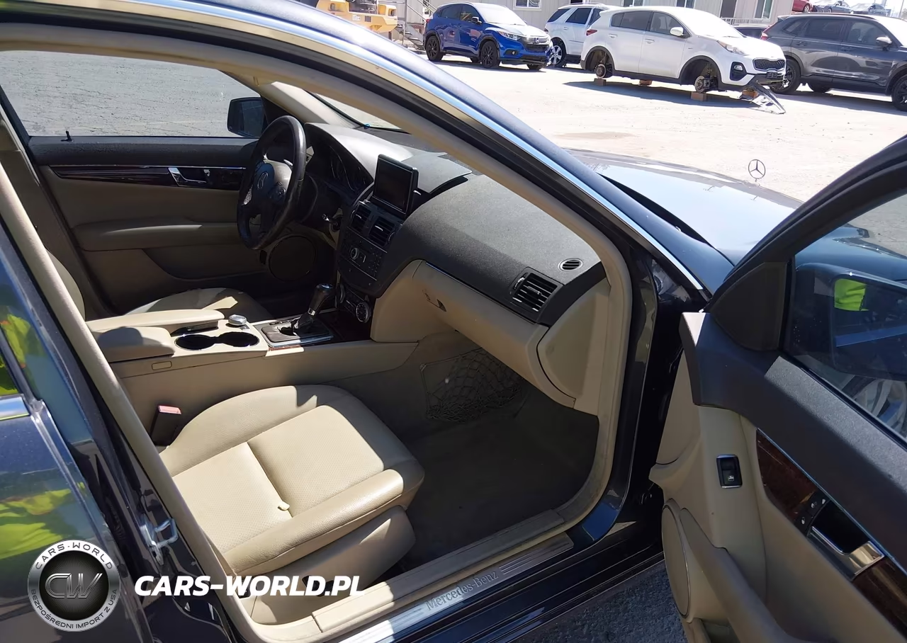 2011 Mercedes-Benz C 300 Luxury VIN:WDDGF5EB5BA505474 - 5