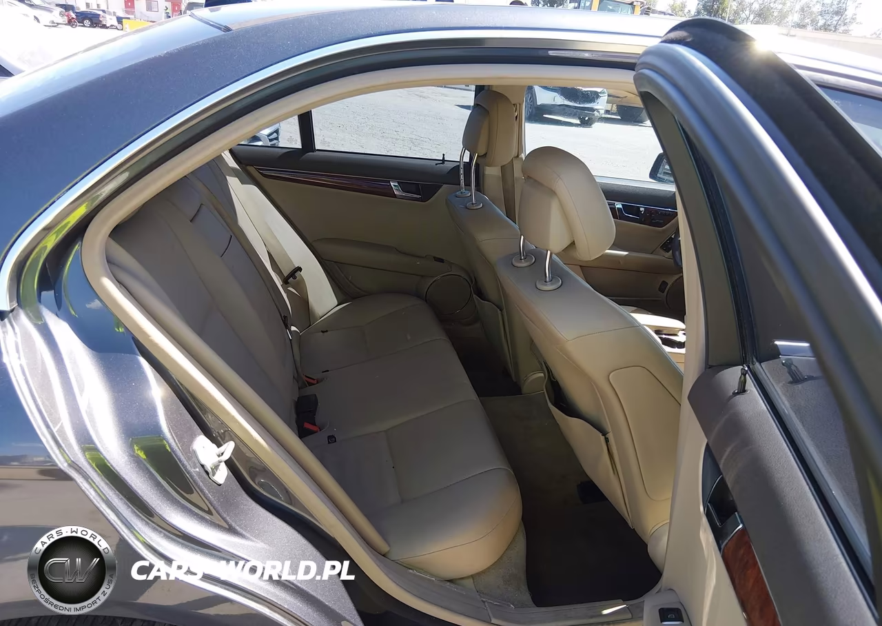 2011 Mercedes-Benz C 300 Luxury VIN:WDDGF5EB5BA505474 - 8