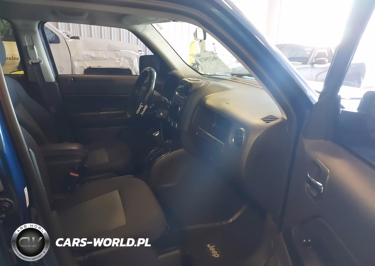 2010 Jeep Patriot Sport VIN:1J4NF2GB5AD573150 - 5