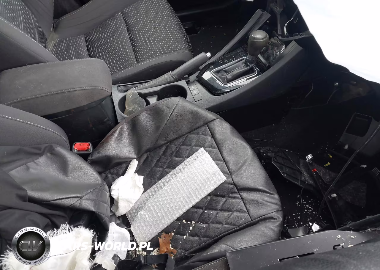 2017 Toyota Corolla Im VIN:JTNKARJE5HJ536108 - 5