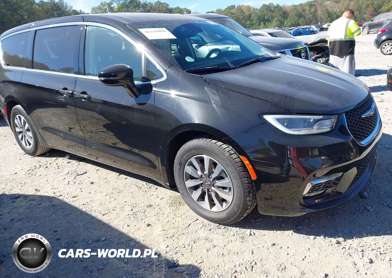 2024 Chrysler Pacifica Hybrid Select