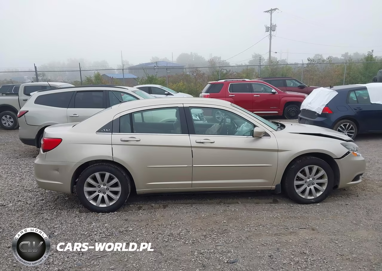 2013 Chrysler 200 VIN:1C3CCBBG3DN703406 - 13