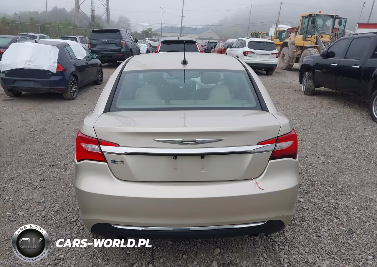 2013 Chrysler 200 VIN:1C3CCBBG3DN703406 - 16