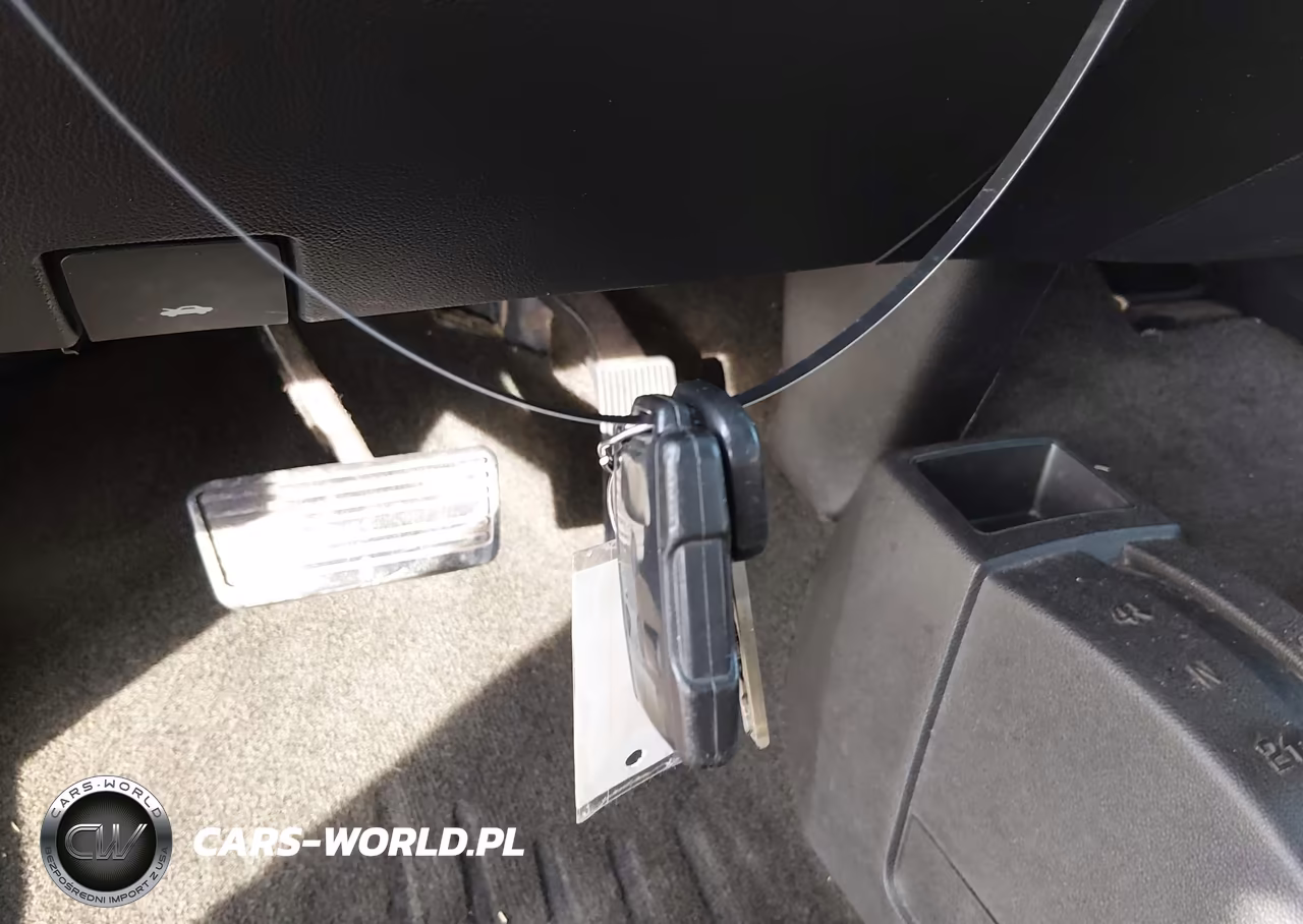 2017 Chevrolet Silverado 1500 Custom VIN:1GCVKPEC0HZ225215 - 11