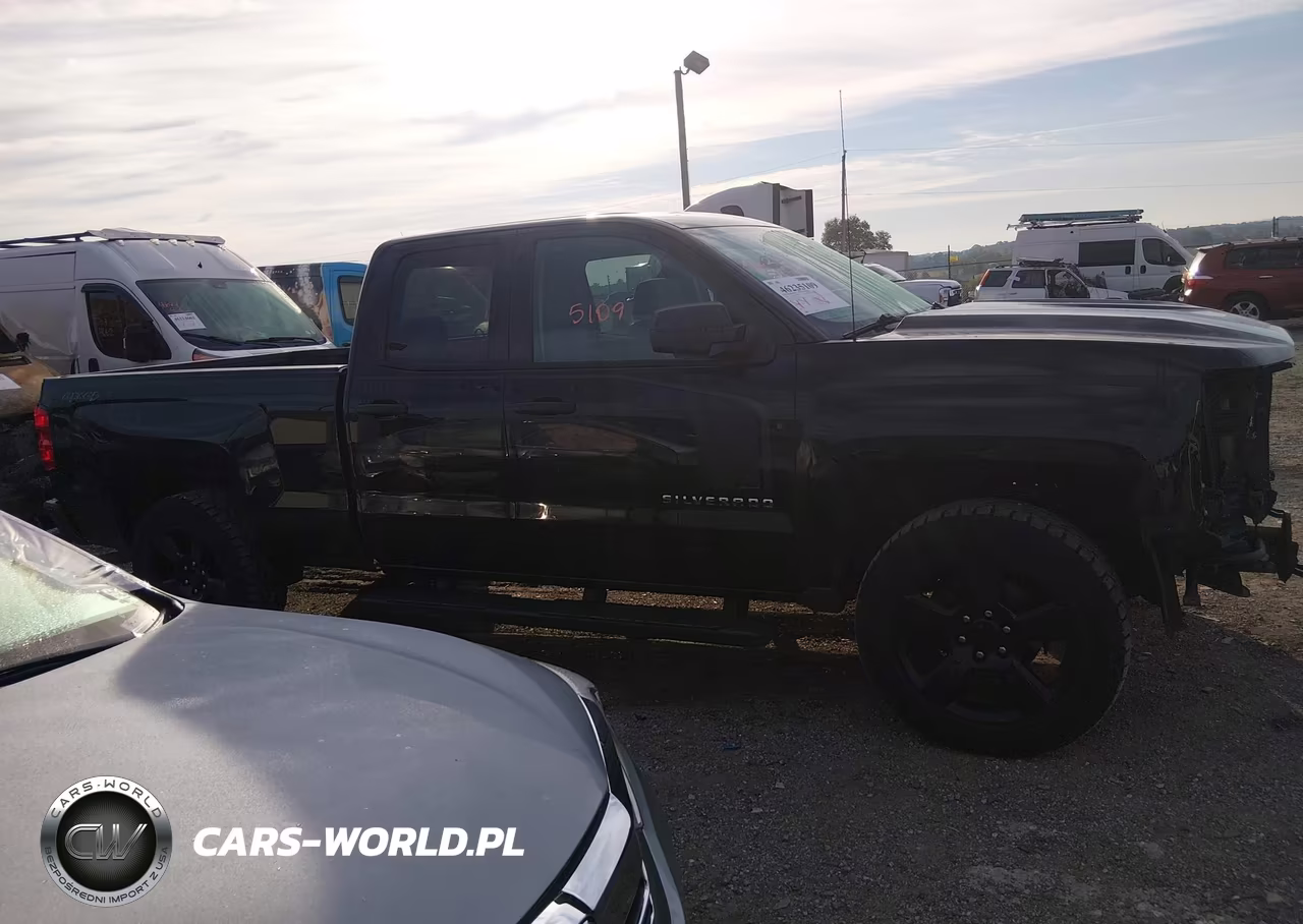 2017 Chevrolet Silverado 1500 Custom VIN:1GCVKPEC0HZ225215 - 13