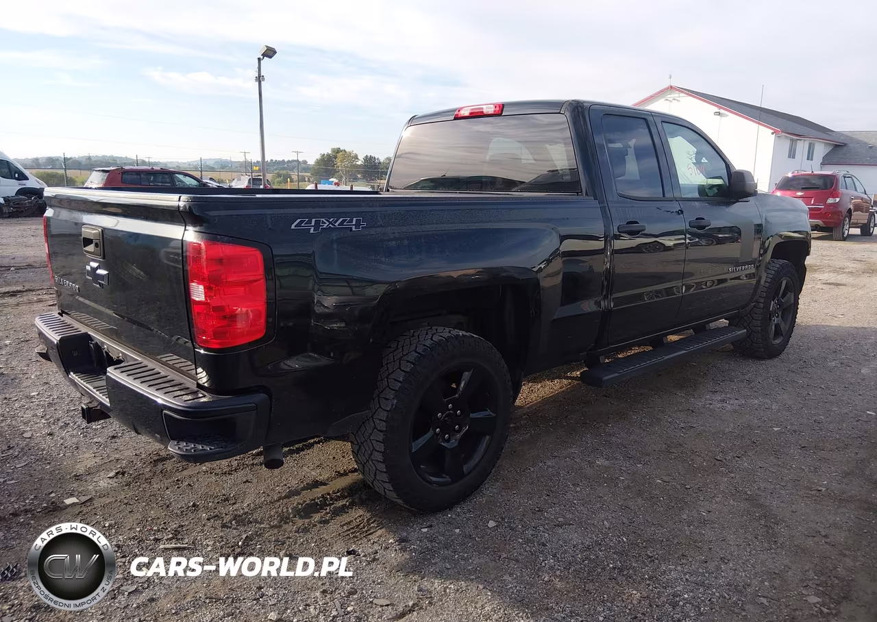 2017 Chevrolet Silverado 1500 Custom VIN:1GCVKPEC0HZ225215 - 4