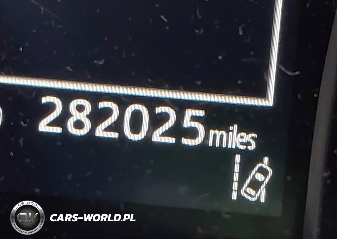 2018 Toyota Camry Se VIN:4T1B11HK2JU647698 - 16