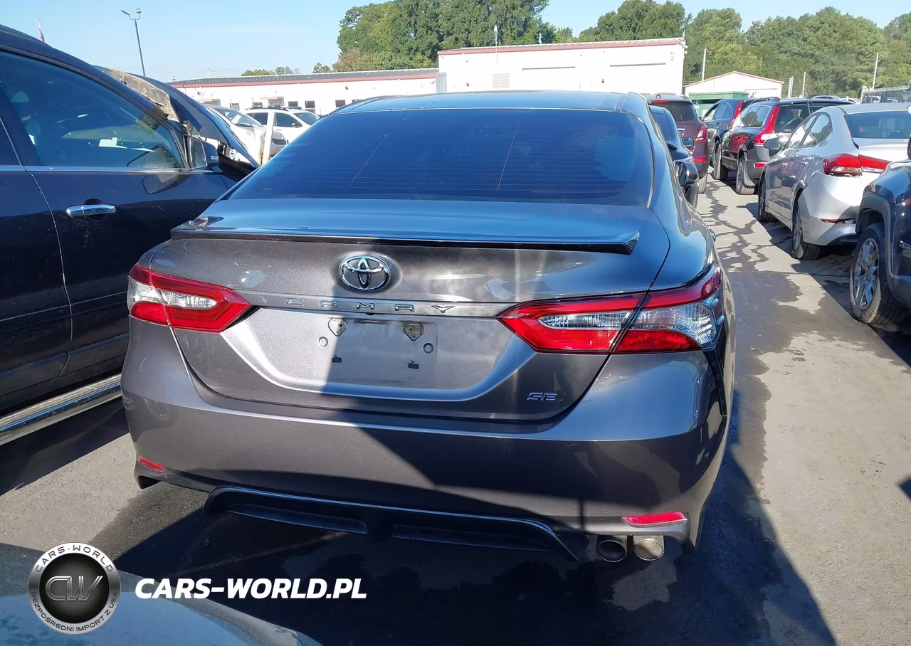 2018 Toyota Camry Se VIN:4T1B11HK2JU647698 - 17