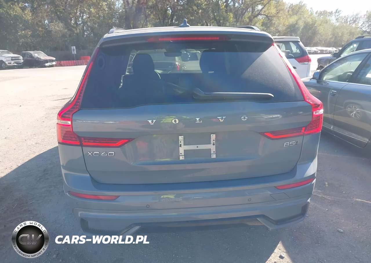 2024 Volvo Xc60 B5 Core Dark Theme VIN:YV4L12RKXR1812792 - 17