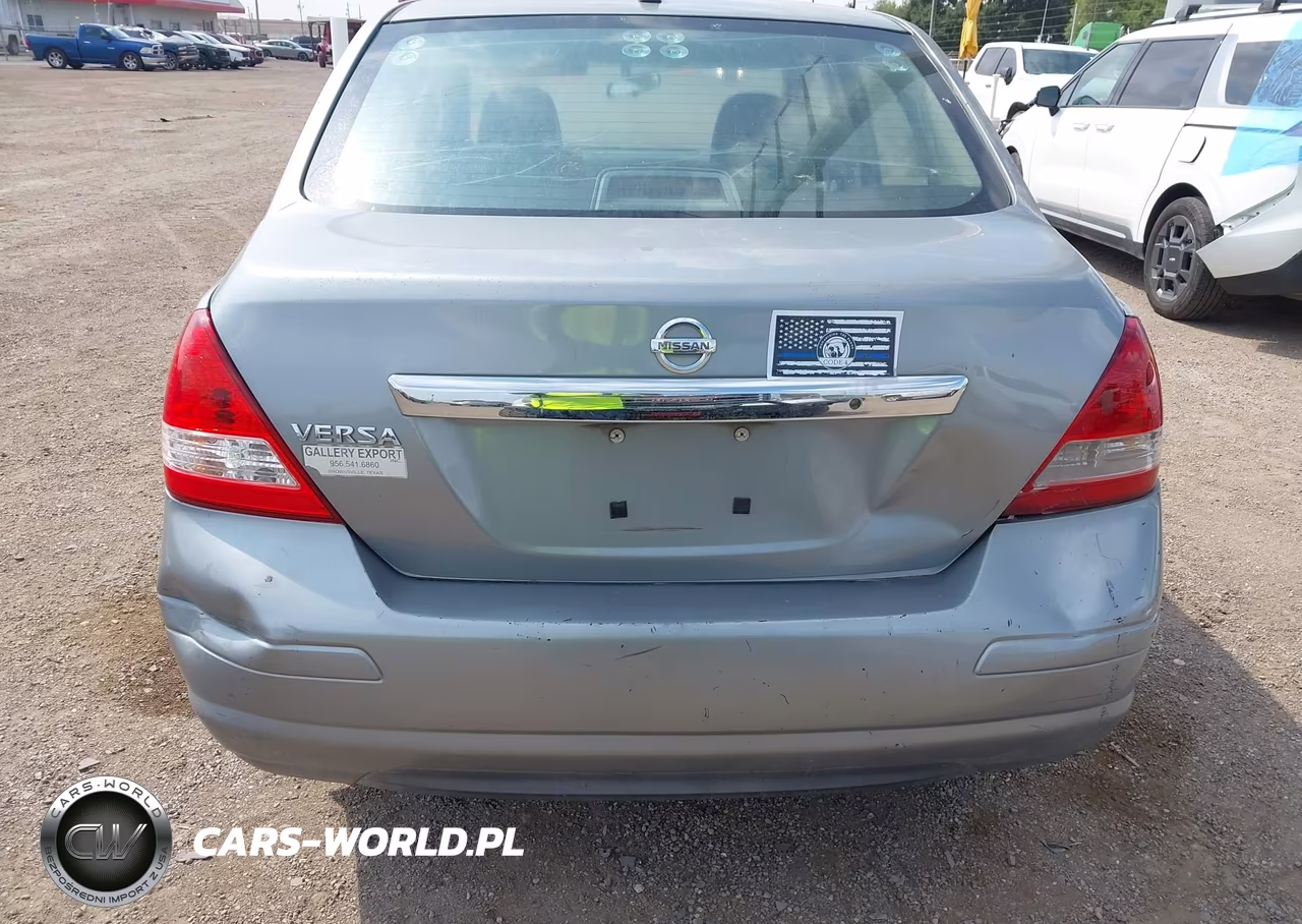 2010 Nissan Versa 1.8S VIN:3N1BC1AP1AL428586 - 16