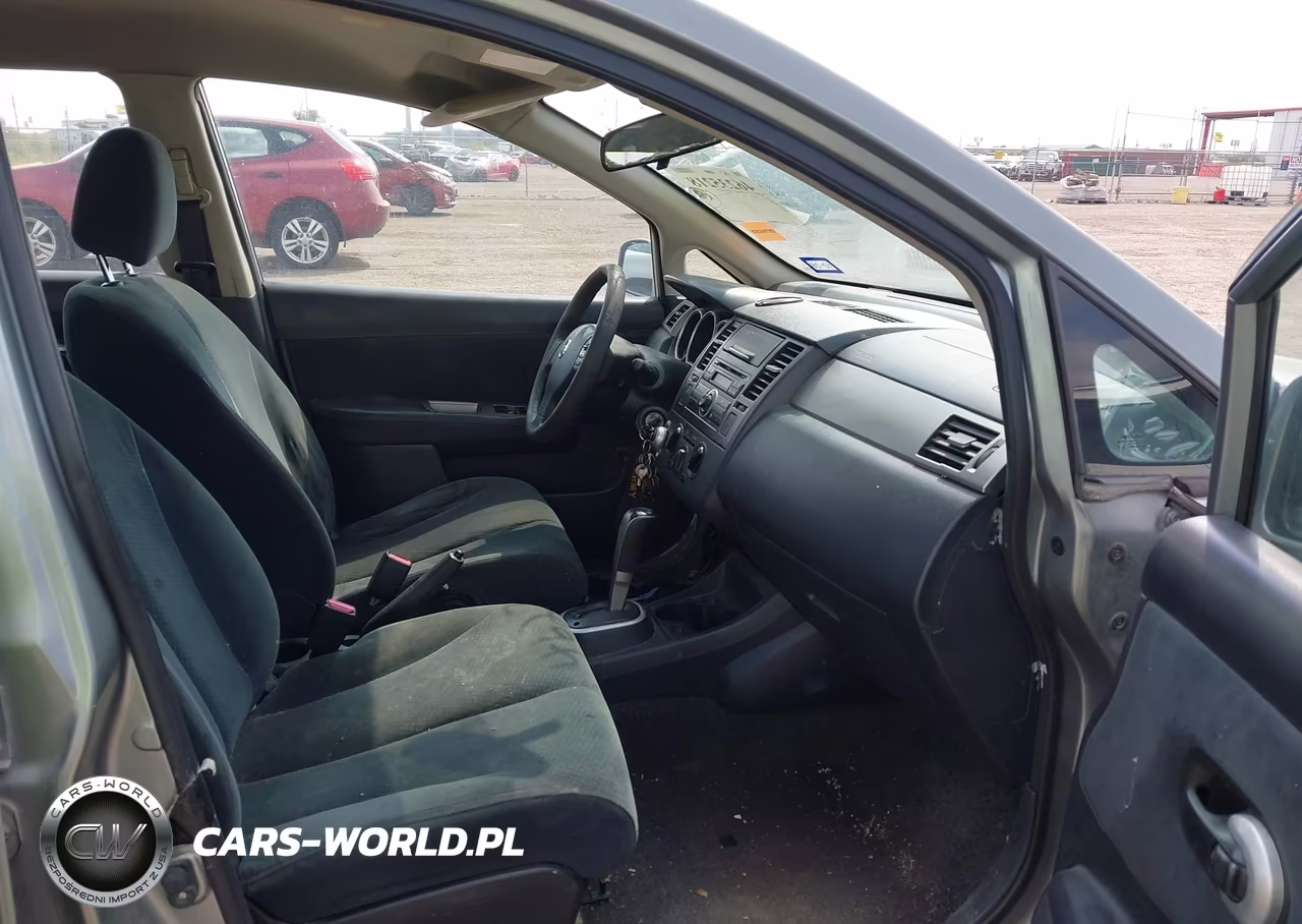 2010 Nissan Versa 1.8S VIN:3N1BC1AP1AL428586 - 5