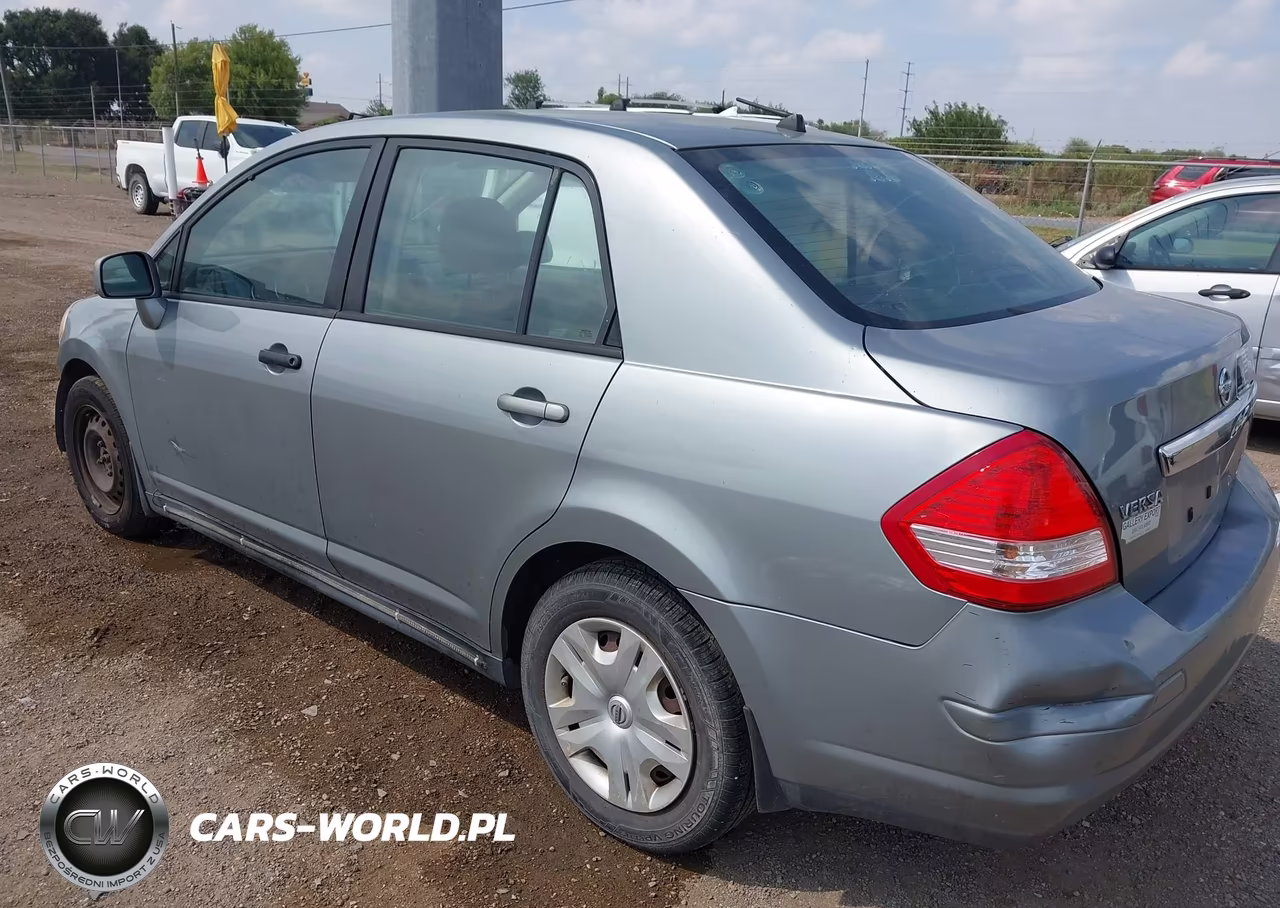 2010 Nissan Versa 1.8S VIN:3N1BC1AP1AL428586 - 6