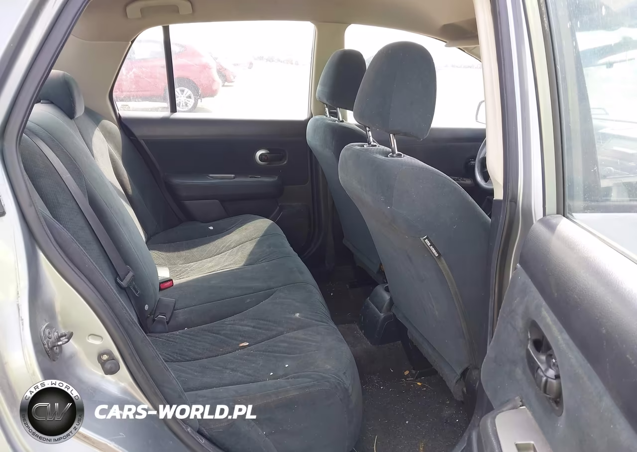 2010 Nissan Versa 1.8S VIN:3N1BC1AP1AL428586 - 8