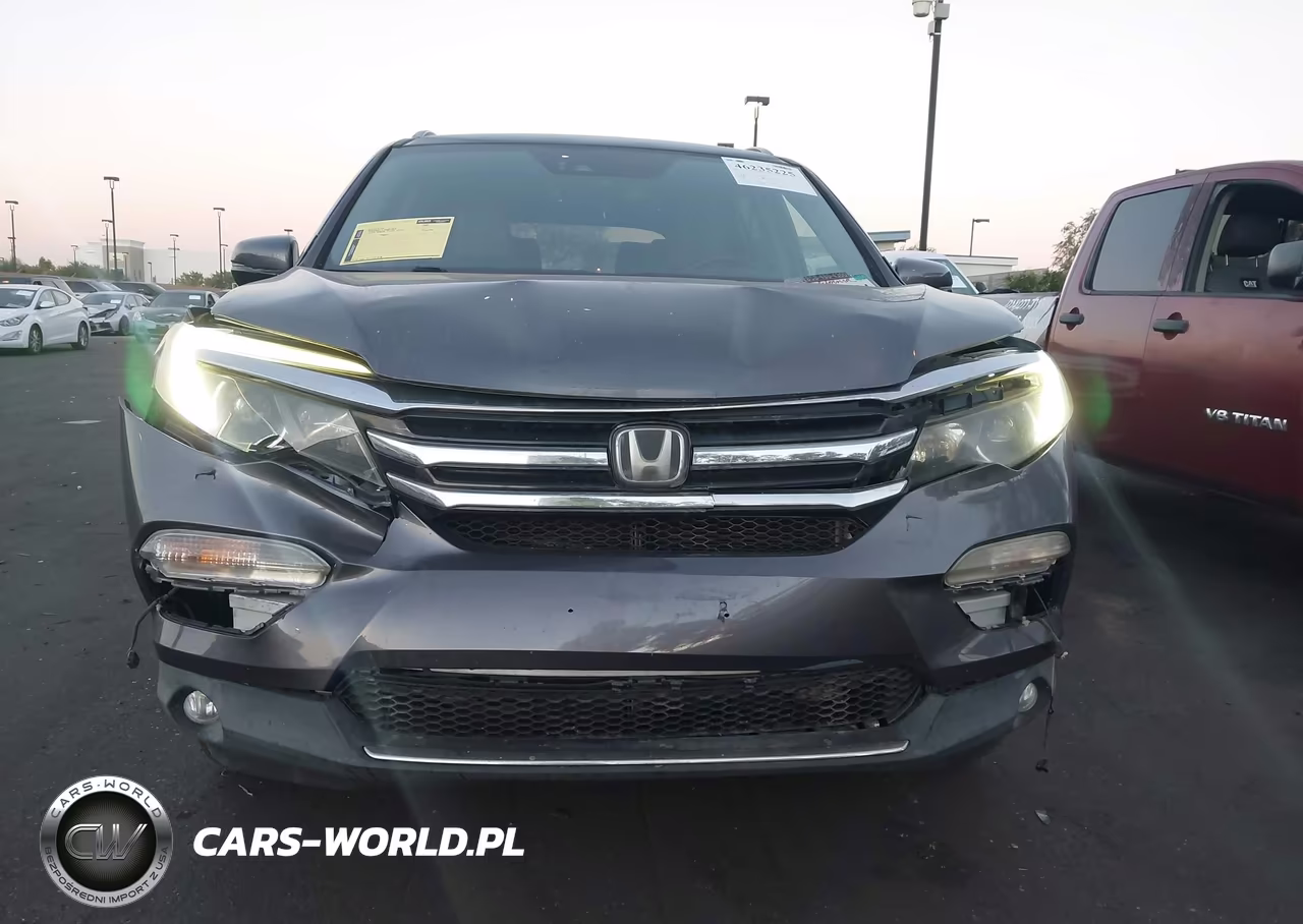2017 Honda Pilot Elite VIN:5FNYF6H01HB015774 - 12