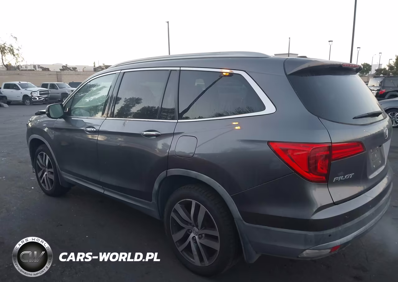 2017 Honda Pilot Elite VIN:5FNYF6H01HB015774 - 14