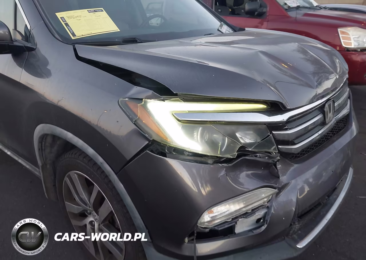 2017 Honda Pilot Elite VIN:5FNYF6H01HB015774 - 17