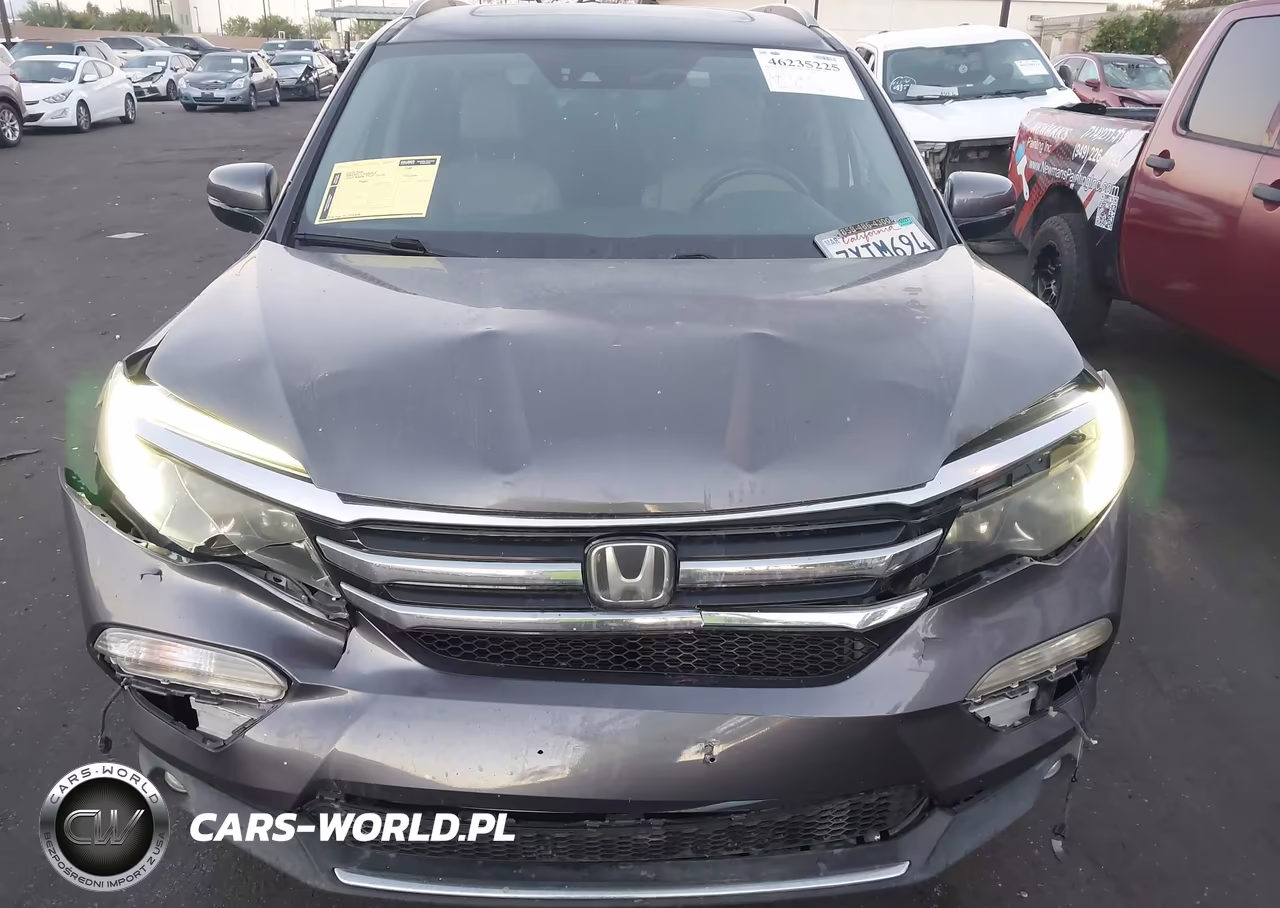 2017 Honda Pilot Elite VIN:5FNYF6H01HB015774 - 6