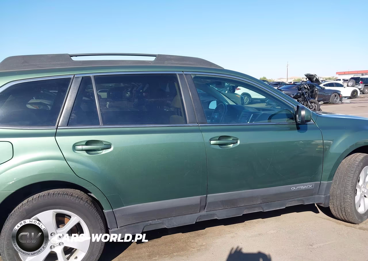 2014 Subaru Outback 2.5I Premium VIN:4S4BRCCC1E1275721 - 13