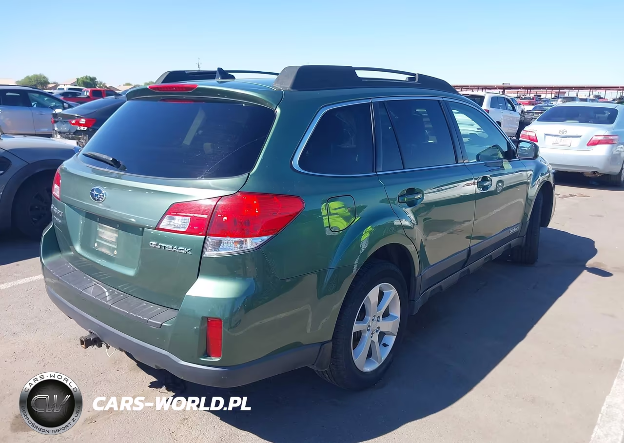 2014 Subaru Outback 2.5I Premium VIN:4S4BRCCC1E1275721 - 4