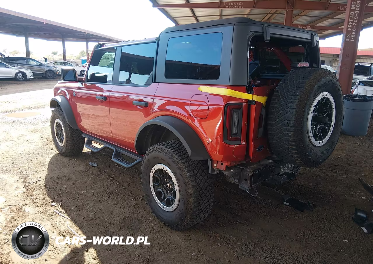 2023 Ford Bronco Black Diamond VIN:1FMEE5DP5PLC14661 - 3