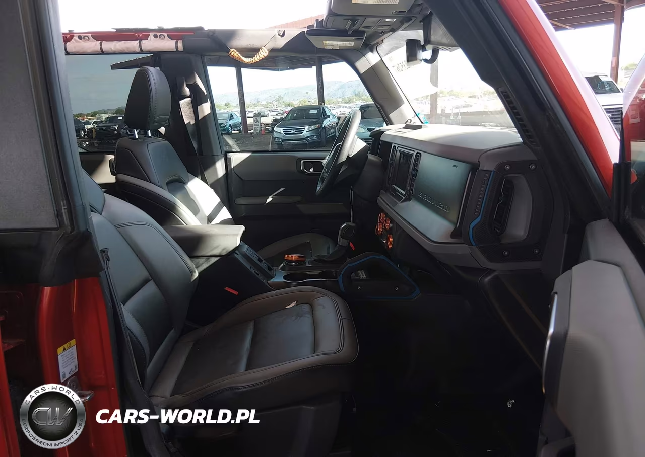 2023 Ford Bronco Black Diamond VIN:1FMEE5DP5PLC14661 - 5