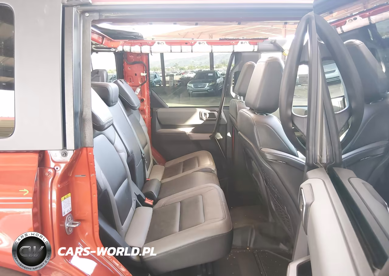 2023 Ford Bronco Black Diamond VIN:1FMEE5DP5PLC14661 - 8