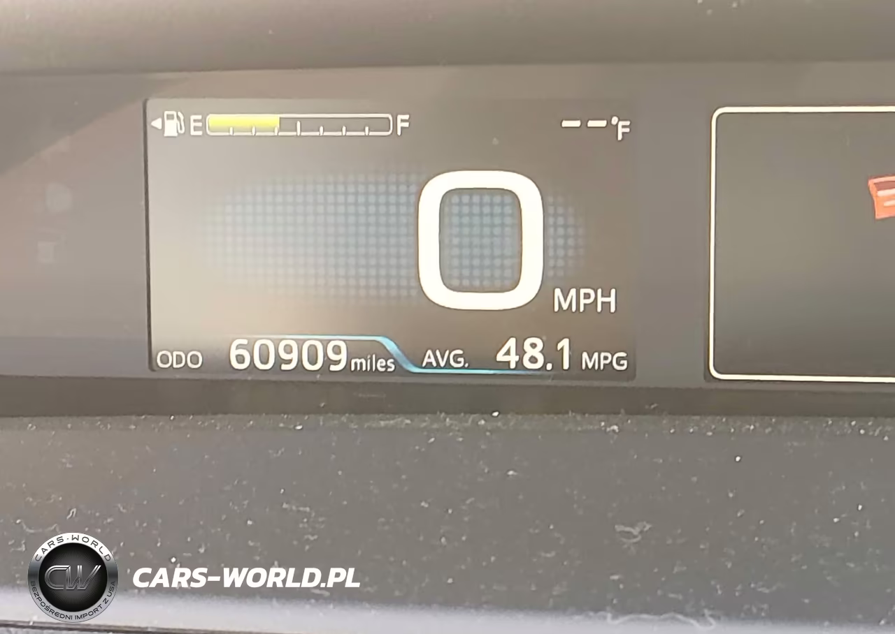 2018 Toyota Prius Two VIN:JTDKBRFU9J3585596 - 16