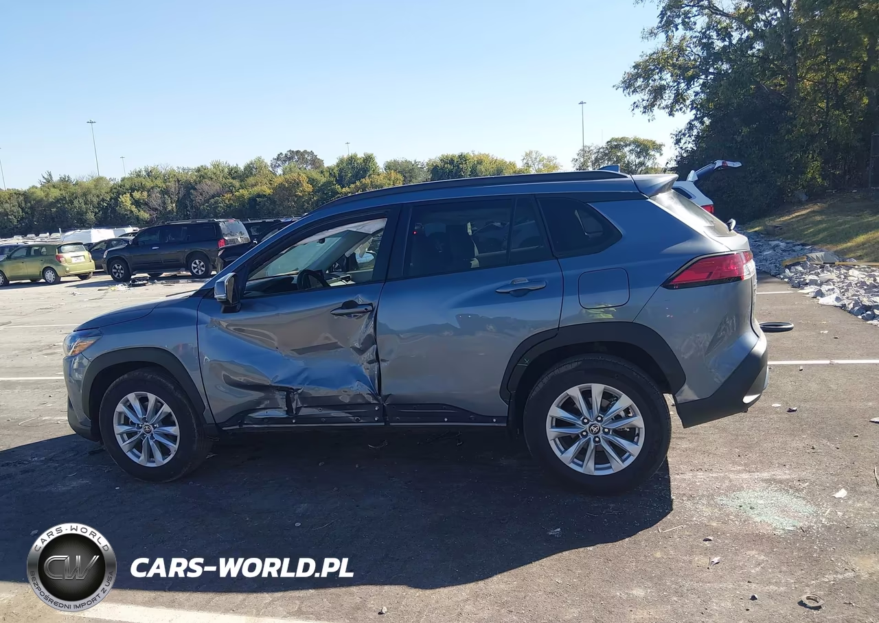 2024 Toyota Corolla Cross Le VIN:7MUBAAAG5RV103597 - 14