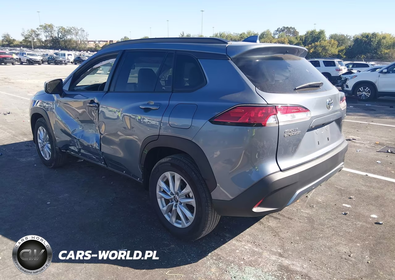 2024 Toyota Corolla Cross Le VIN:7MUBAAAG5RV103597 - 3