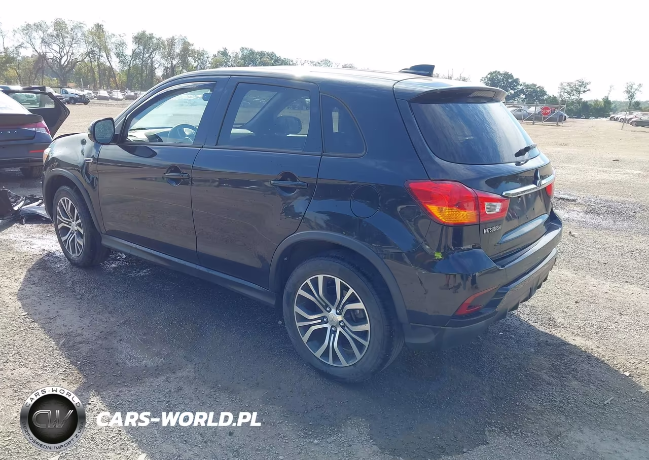 2018 Mitsubishi Outlander Sport 2.0 Es VIN:JA4AP3AU1JZ006156 - 3