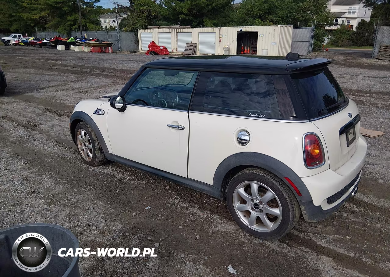 2010 Mini Cooper S VIN:WMWMF7C53ATZ69420 - 3