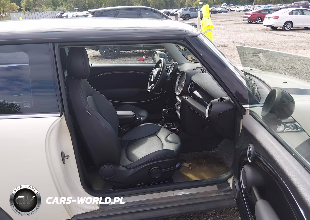 2010 Mini Cooper S VIN:WMWMF7C53ATZ69420 - 5