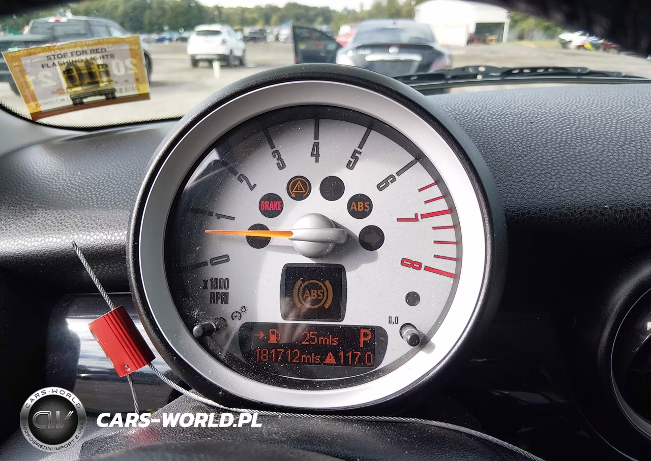 2010 Mini Cooper S VIN:WMWMF7C53ATZ69420 - 7