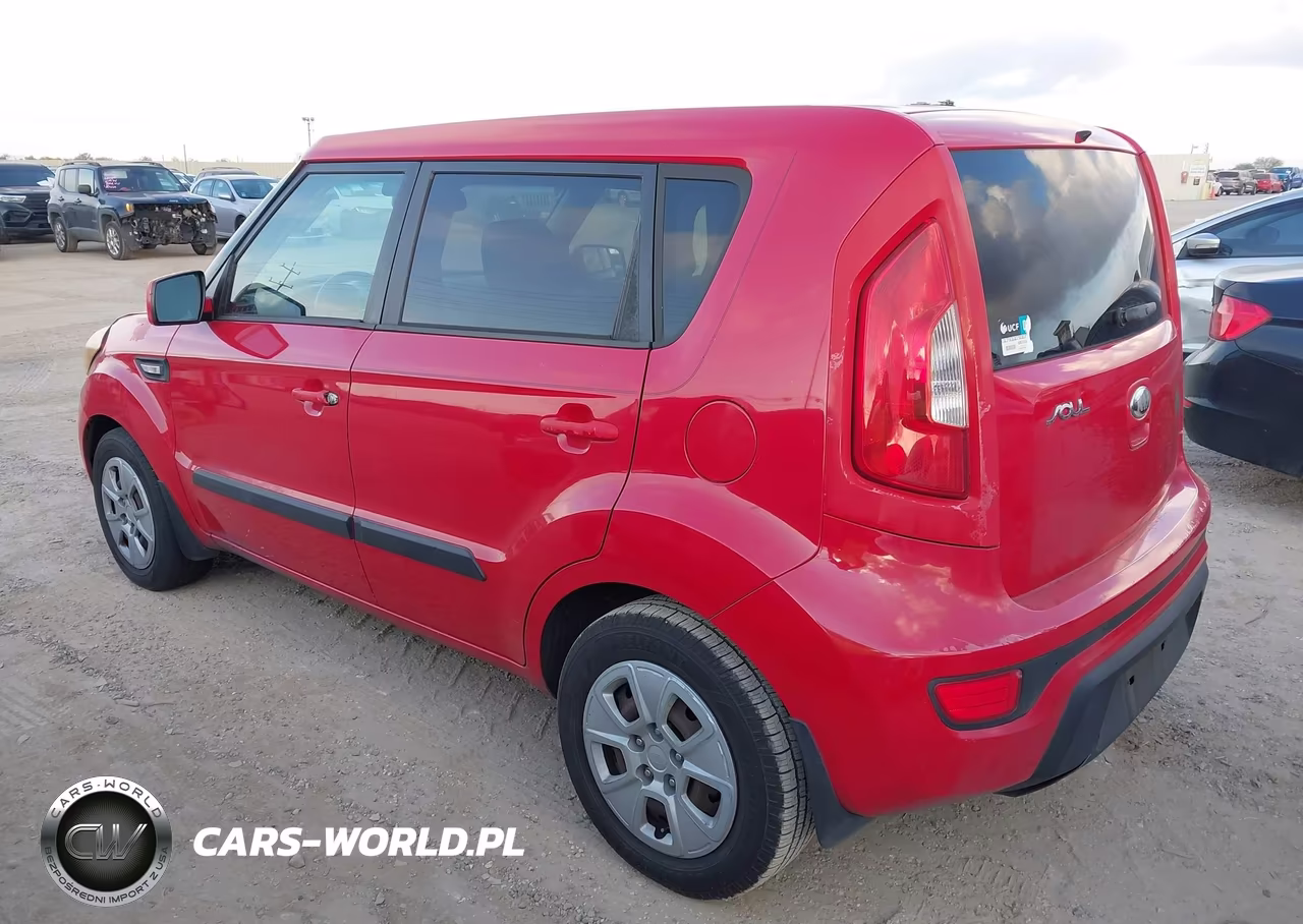 2013 Kia Soul VIN:KNDJT2A51D7504703 - 3