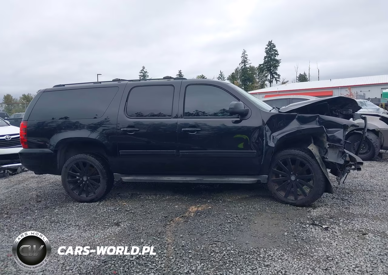2013 Chevrolet Suburban 1500 Lt VIN:1GNSKJE78DR118367 - 14