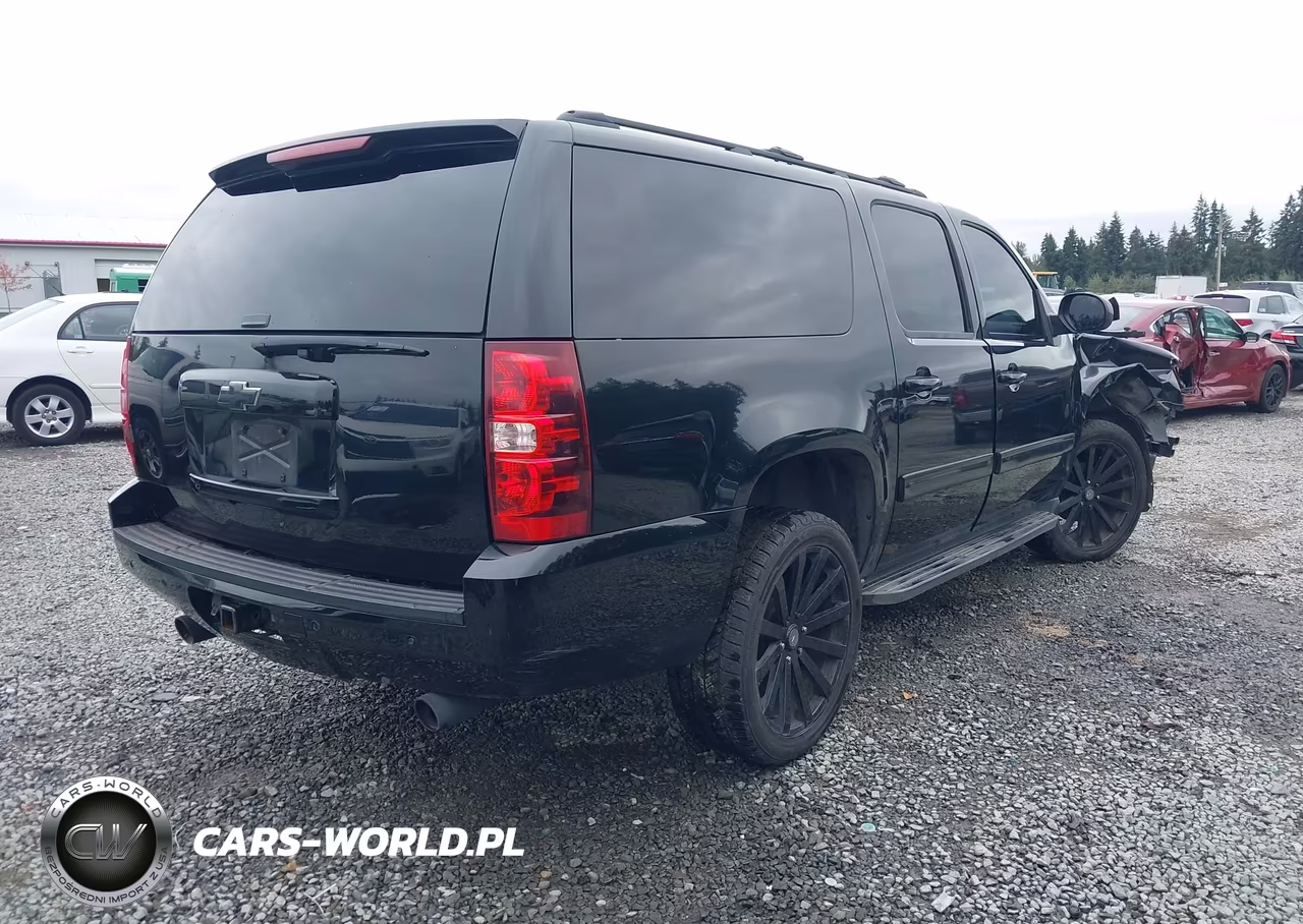 2013 Chevrolet Suburban 1500 Lt VIN:1GNSKJE78DR118367 - 4