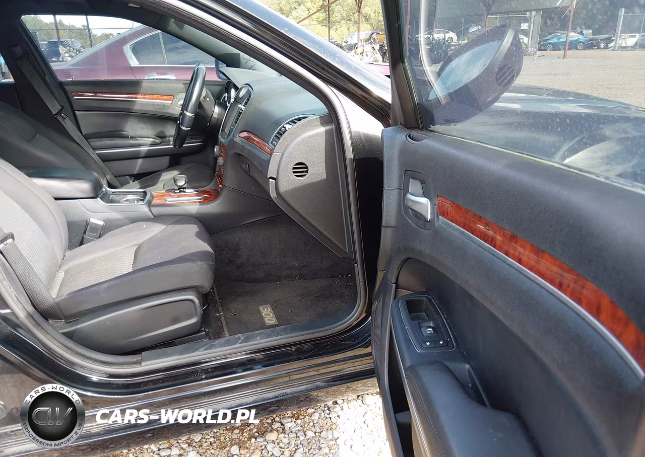 2012 Chrysler 300 VIN:2C3CCAAG6CH229079 - 5