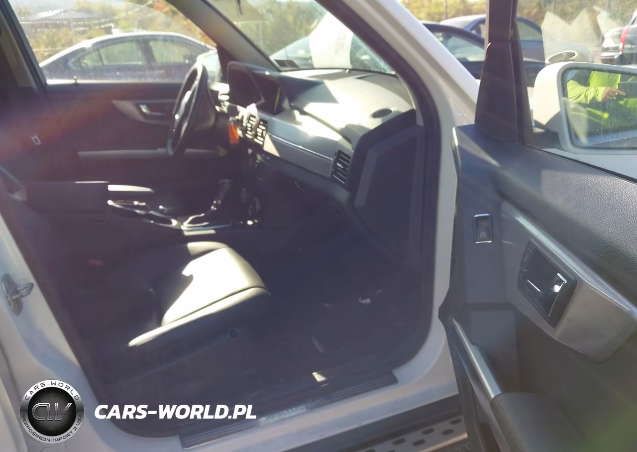 2010 Mercedes-Benz Glk 350 4Matic VIN:WDCGG8HB7AF312131 - 5