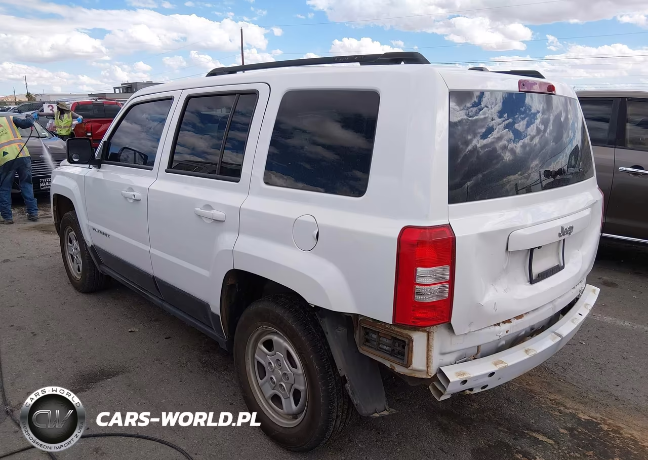 2016 Jeep Patriot Sport VIN:1C4NJPBA4GD634335 - 3