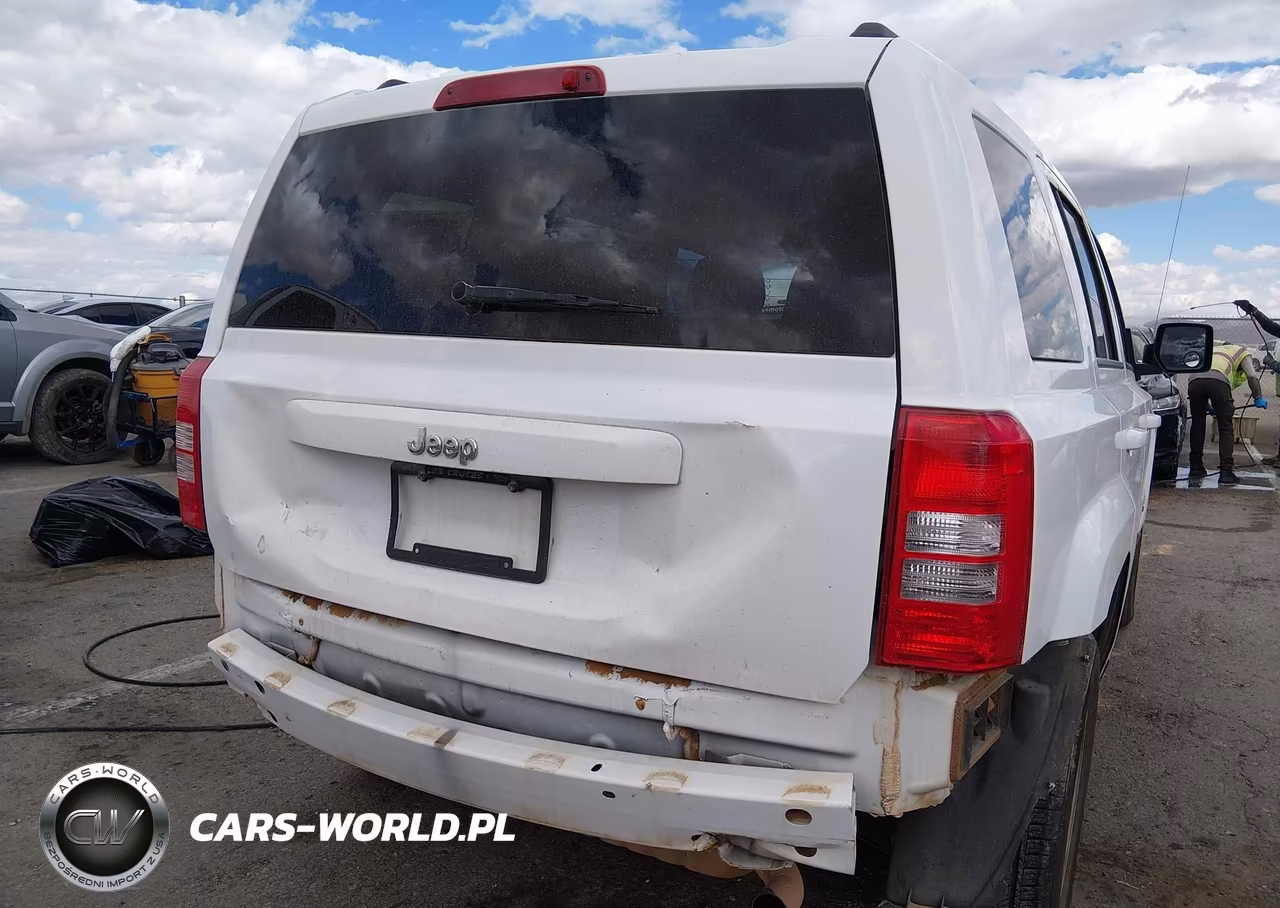 2016 Jeep Patriot Sport VIN:1C4NJPBA4GD634335 - 6