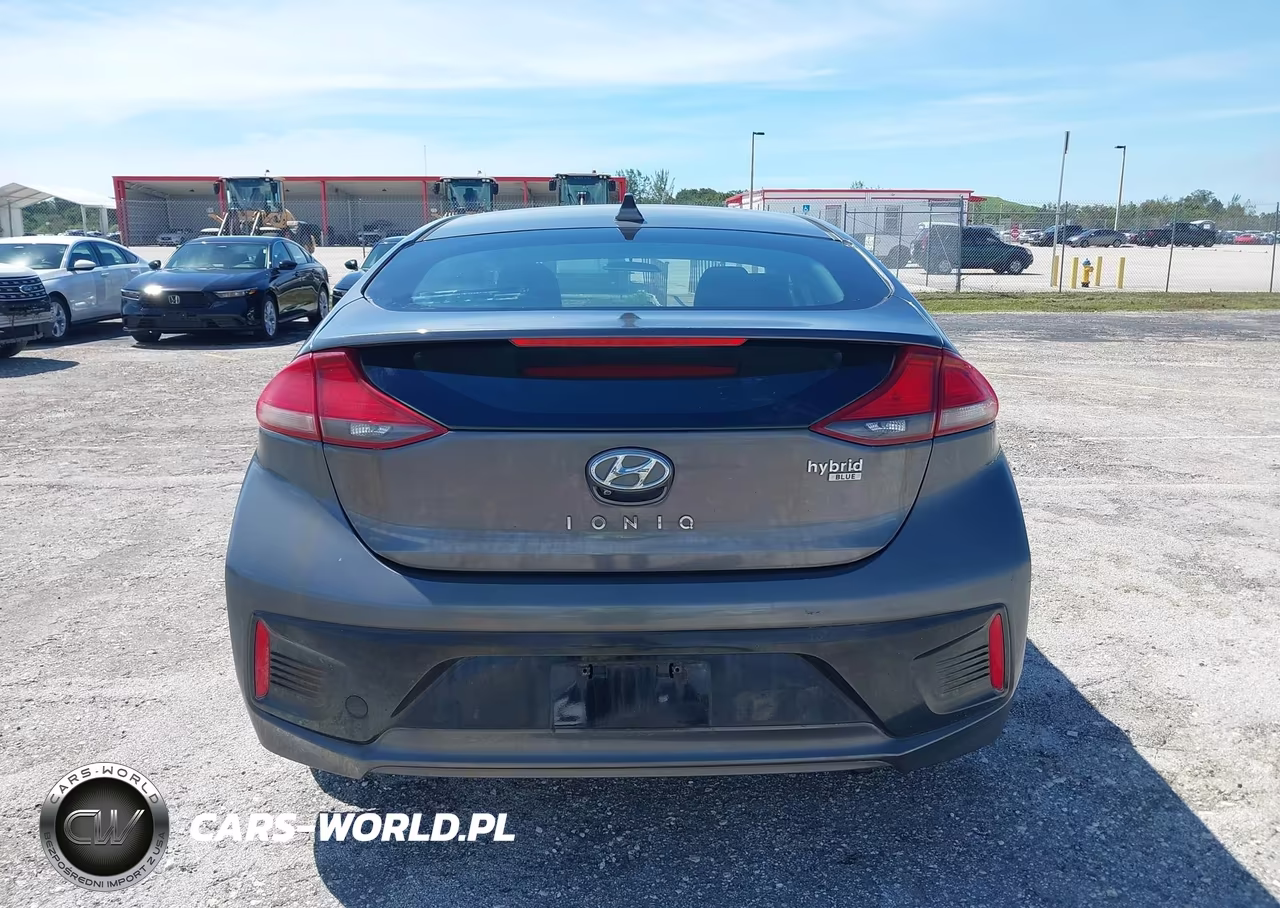2018 Hyundai Ioniq Hybrid Blue VIN:KMHC65LC6JU100513 - 16