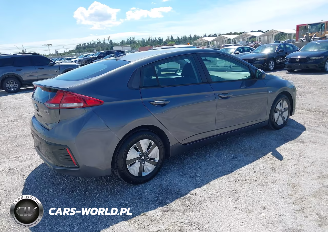 2018 Hyundai Ioniq Hybrid Blue VIN:KMHC65LC6JU100513 - 4