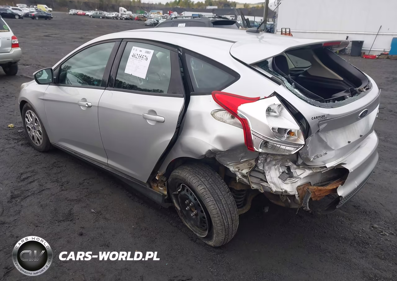 2012 Ford Focus Se VIN:1FAHP3K2XCL382643 - 3