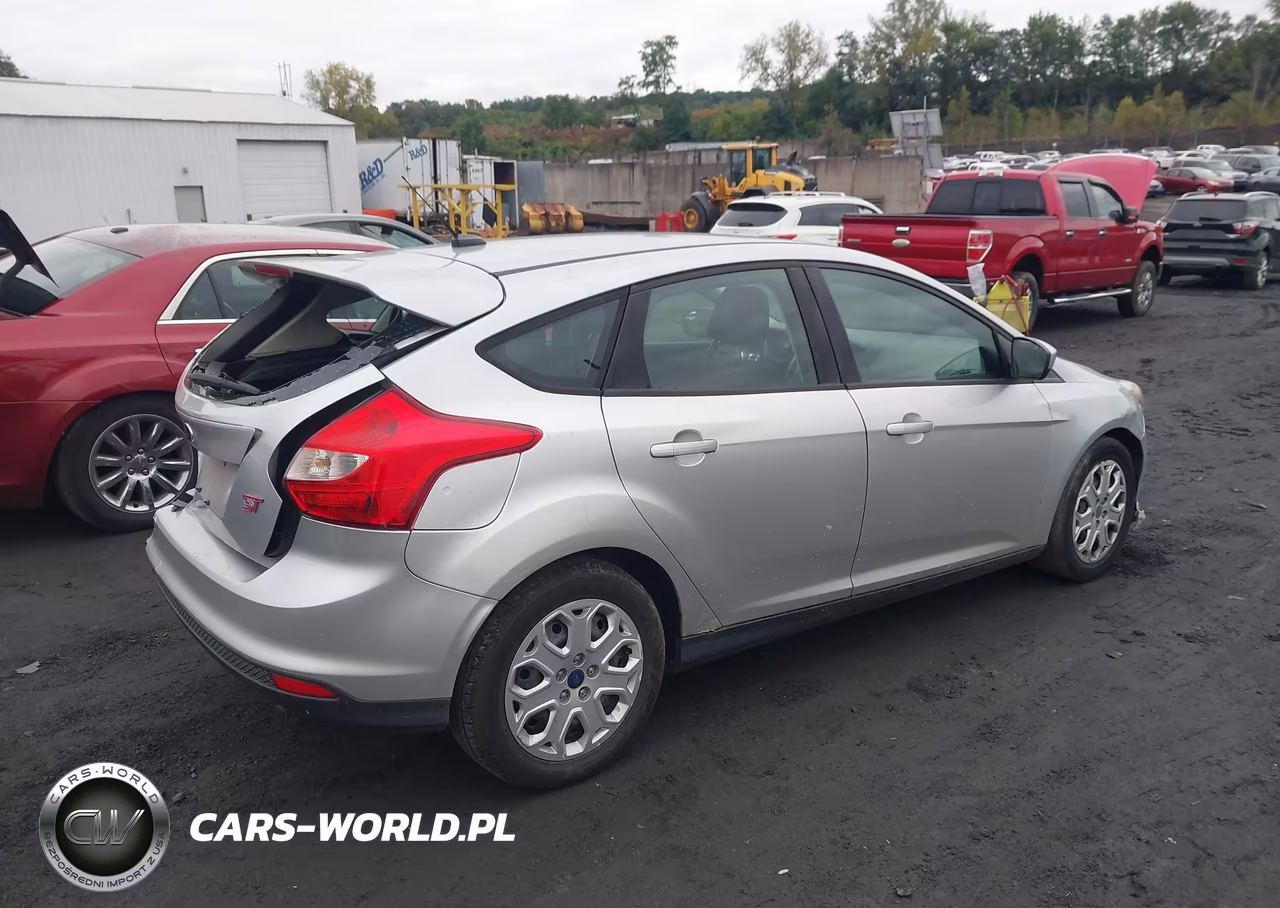2012 Ford Focus Se VIN:1FAHP3K2XCL382643 - 4