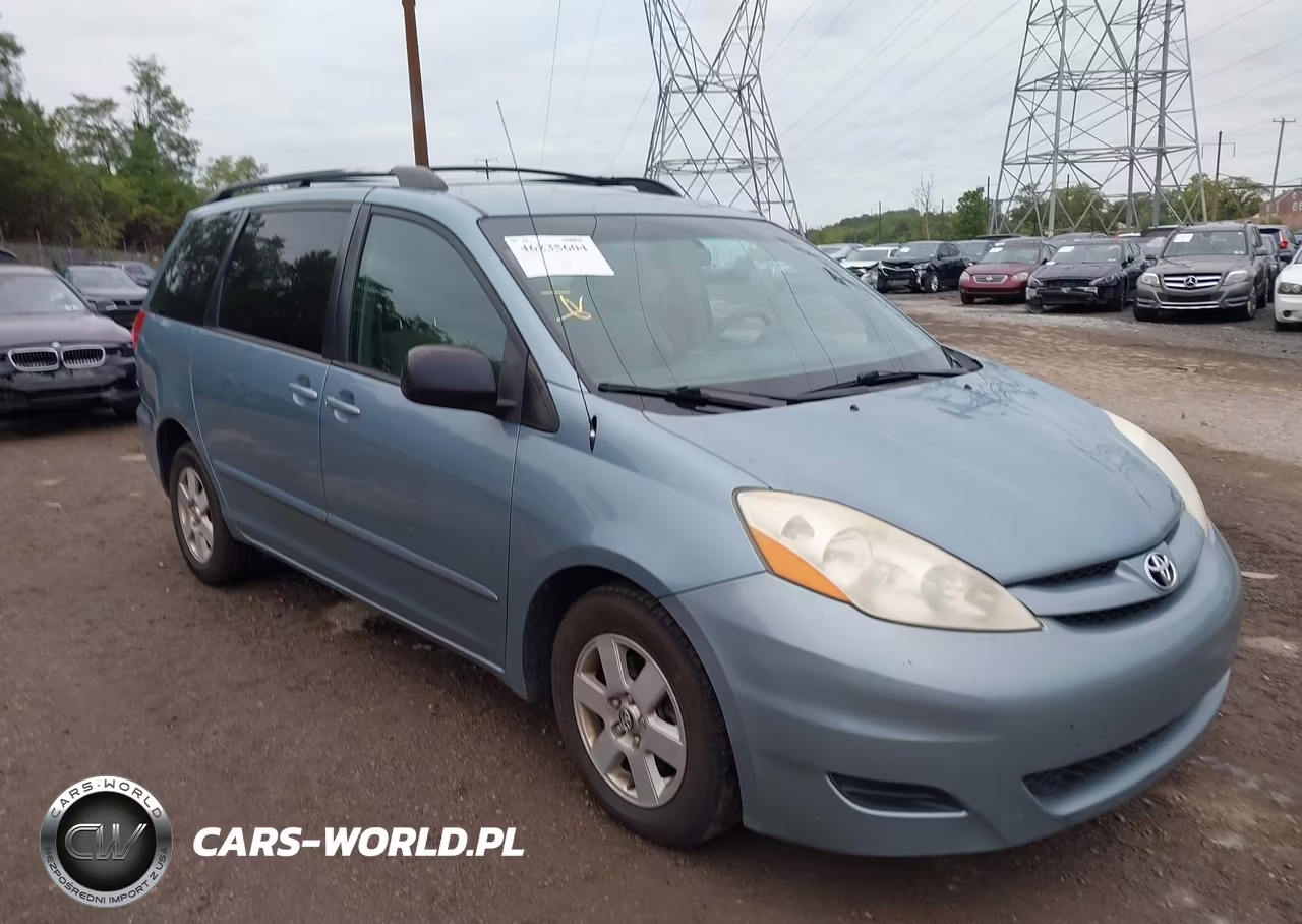 2009 Toyota Sienna Le – zdjęcie 1 z 12