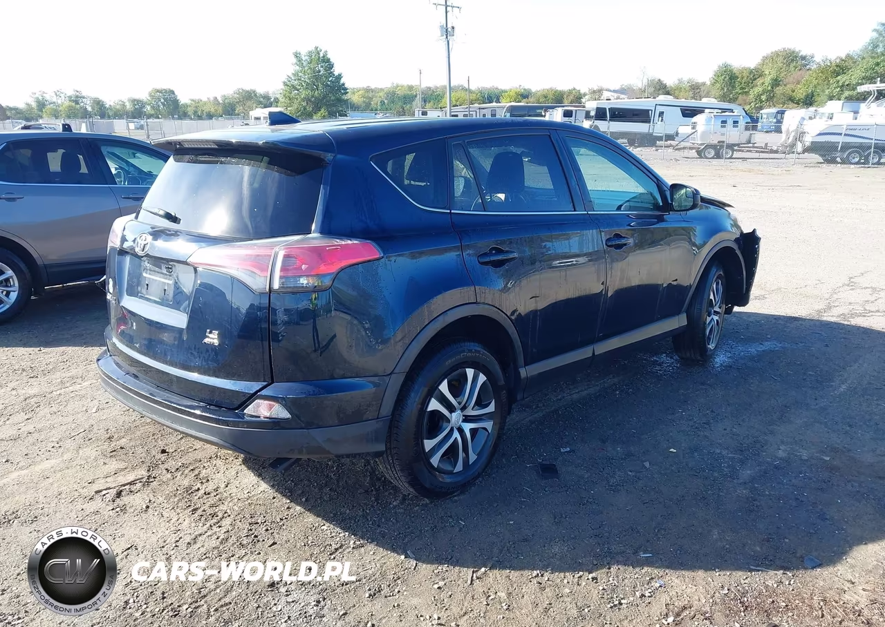 2018 Toyota Rav4 Le VIN:JTMBFREV4JJ256363 - 4