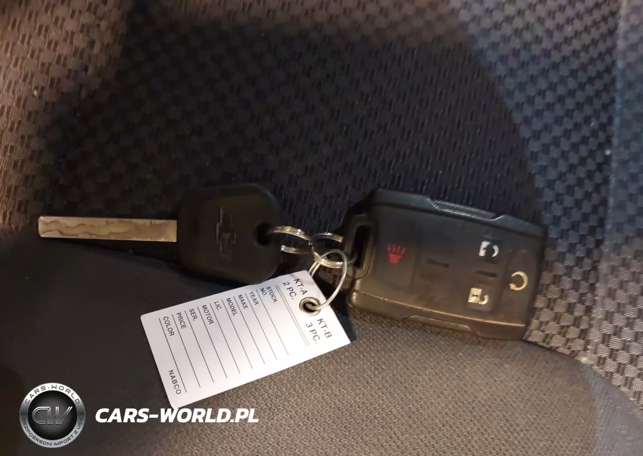 2018 Chevrolet Silverado 1500 2Lt VIN:3GCUKREC7JG299423 - 11