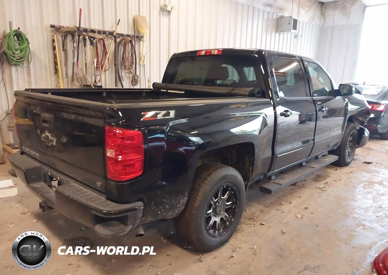2018 Chevrolet Silverado 1500 2Lt VIN:3GCUKREC7JG299423 - 4
